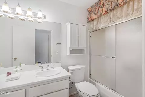 Bath - 1273 Coe St, Camarillo, CA 93010 photo 2 of 4
