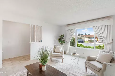 Living - 1273 Coe St, Camarillo, CA 93010 photo 2 of 6