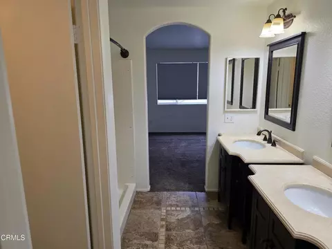 Bath - 1711 Florentina Dr, Oxnard, CA 93030 photo 3 of 4