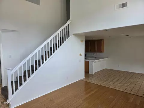 Living - 1711 Florentina Dr, Oxnard, CA 93030 photo 4 of 5