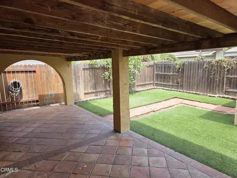 Exterior - 1711 Florentina Dr, Oxnard, CA 93030 photo 7 of 8