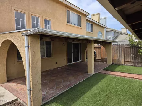 Exterior - 1711 Florentina Dr, Oxnard, CA 93030 photo 5 of 8