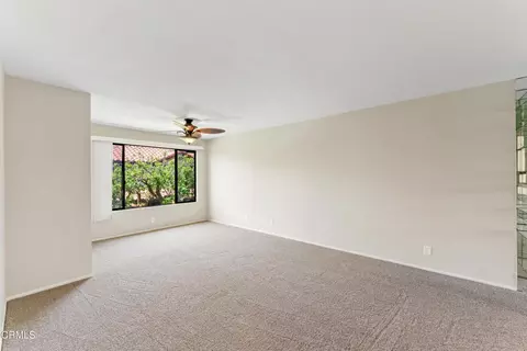 Living - 2167 Martinique Ln, Oxnard, CA 93035 photo 3 of 5
