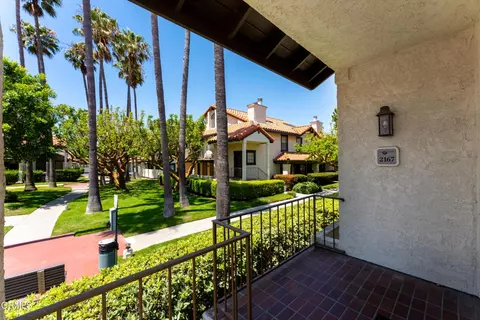 Exterior - 2167 Martinique Ln, Oxnard, CA 93035 photo 2 of 8