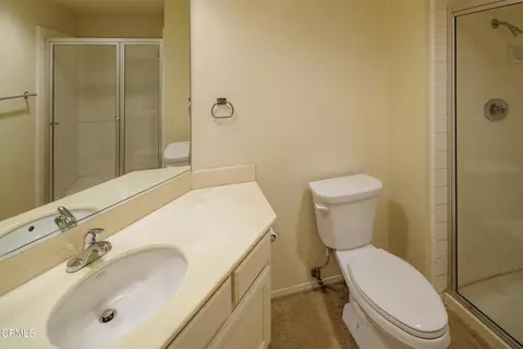 Bath - 2011 Lennox Ct, Oxnard, CA 93030 photo 1 of 3