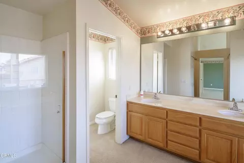 Bath - 2011 Lennox Ct, Oxnard, CA 93030 photo 3 of 3
