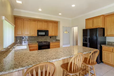 Kitchen - 2011 Lennox Ct, Oxnard, CA 93030 photo 2 of 3