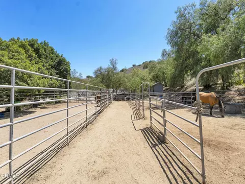 Exterior - 7905 Balcom Canyon Rd, Somis, CA 93066 photo 14 of 18
