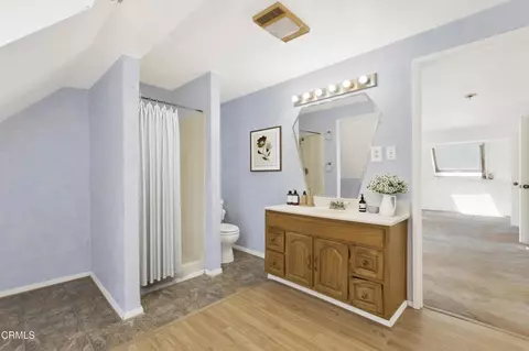 Bath - 7905 Balcom Canyon Rd, Somis, CA 93066 photo 4 of 6