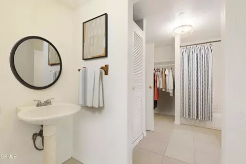 Bath - 7905 Balcom Canyon Rd, Somis, CA 93066 photo 2 of 6