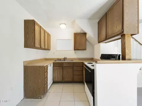 Kitchen - 7905 Balcom Canyon Rd, Somis, CA 93066 photo 2 of 4