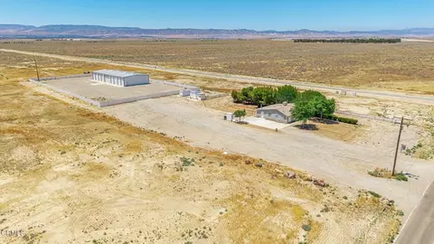 2866 W Avenue F, Lancaster, CA 93536