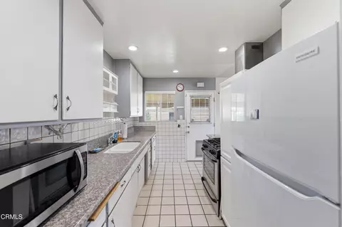 Kitchen - 1428 S G St, Oxnard, CA 93033 photo 2 of 3