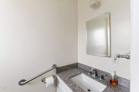 Bath - 1428 S G St, Oxnard, CA 93033 photo 1 of 2