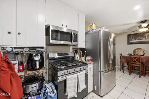 Kitchen - 4125 S G St, Oxnard, CA 93033 photo 2 of 2