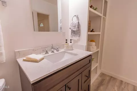 Bath - 509 N Blanche St, Ojai, CA 93023 photo 5 of 5