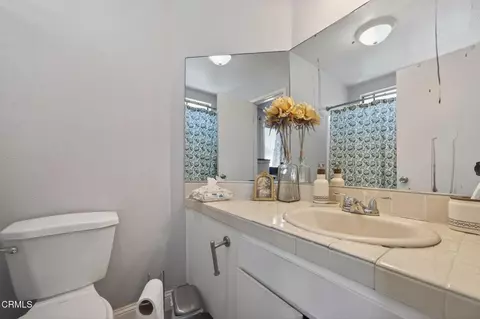 Bath - 646 River St #D, Fillmore, CA 93015 photo 2 of 3