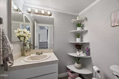 Bath - 646 River St #D, Fillmore, CA 93015 photo 1 of 3
