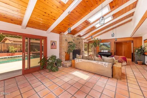 Living - 918 El Toro Rd, Ojai, CA 93023 photo 2 of 2