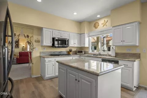 Kitchen - 1737 Emerald Isle Way, Oxnard, CA 93035 photo 1 of 6