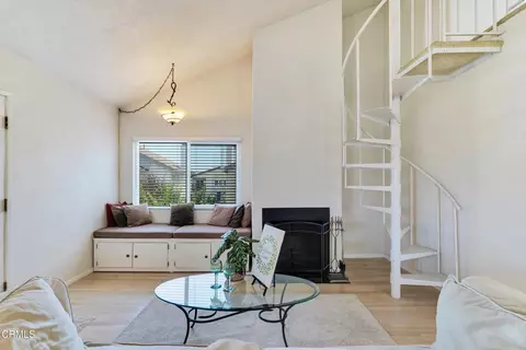 Living - 5125 W Wooley Rd #5, Oxnard, CA 93035 photo 1 of 4
