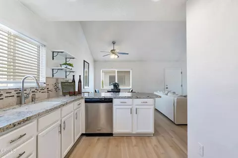 Kitchen - 5125 W Wooley Rd #5, Oxnard, CA 93035 photo 3 of 3