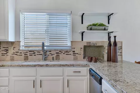 Kitchen - 5125 W Wooley Rd #5, Oxnard, CA 93035 photo 1 of 3