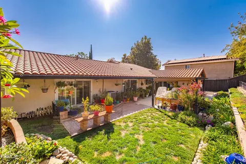 Exterior - 3509 Vicki Ct, Simi Valley, CA 93063 photo 7 of 12