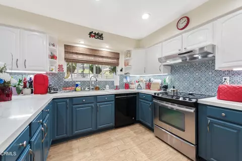 Kitchen - 3509 Vicki Ct, Simi Valley, CA 93063 photo 4 of 5