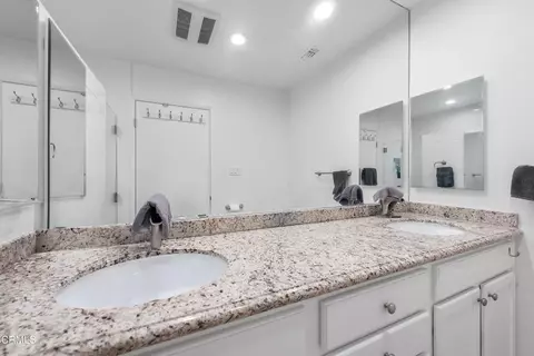 Bath - 3509 Vicki Ct, Simi Valley, CA 93063 photo 2 of 3
