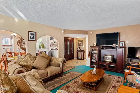Living - 3138 S K St, Oxnard, CA 93033 photo 3 of 3