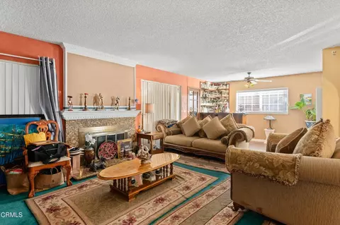 Living - 3138 S K St, Oxnard, CA 93033 photo 1 of 3