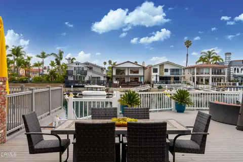 Exterior - 4010 Romany Dr, Oxnard, CA 93035 photo 6 of 9