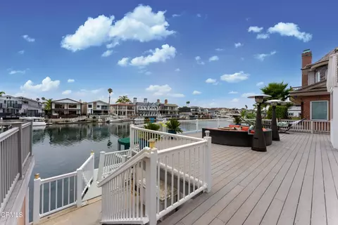 Exterior - 4010 Romany Dr, Oxnard, CA 93035 photo 5 of 9