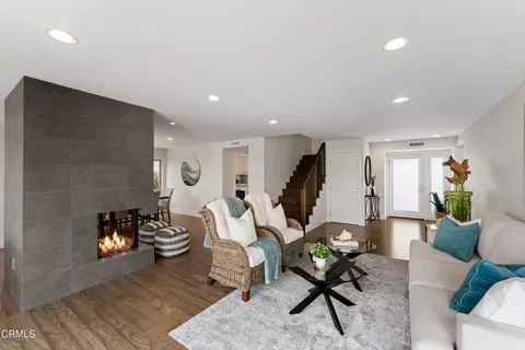 Living - 4010 Romany Dr, Oxnard, CA 93035 photo 1 of 1