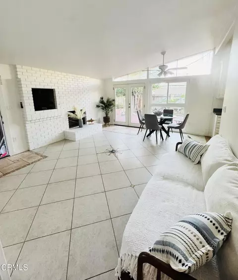 1387 Nathan Ln, Ventura, CA 93001