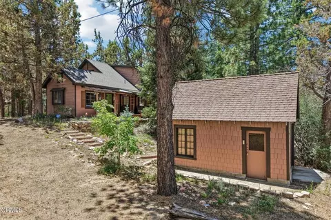 Exterior - 42795 Cougar Rd, Big Bear Lake, CA 92315 photo 2 of 7