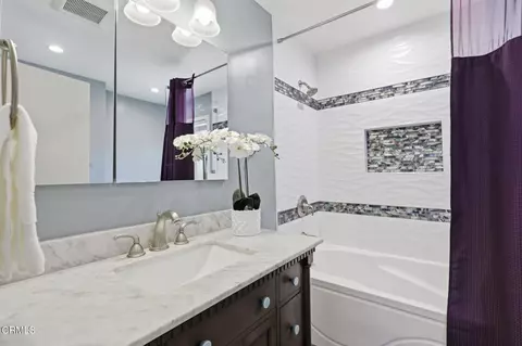 Bath - 379 Foothill Dr, Fillmore, CA 93015 photo 1 of 4