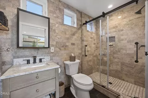 Bath - 5015 Marlin Way, Oxnard, CA 93035 photo 9 of 11