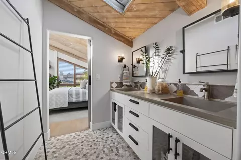 Bath - 5015 Marlin Way, Oxnard, CA 93035 photo 7 of 11