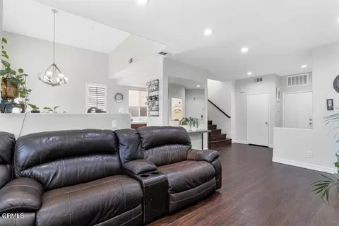 Entry Way - 232 Bolero Ln, Oxnard, CA 93036 photo 4 of 4