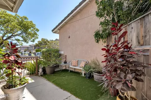Exterior - 232 Bolero Ln, Oxnard, CA 93036 photo 2 of 6