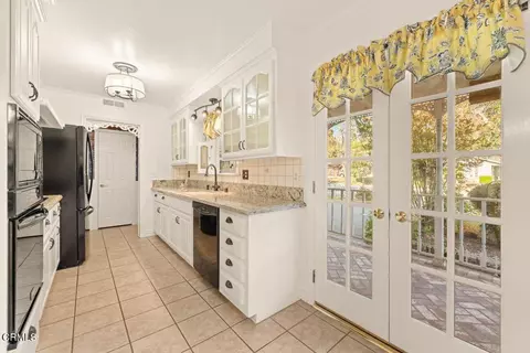 Kitchen - 413 Descanso Ave, Ojai, CA 93023 photo 5 of 5