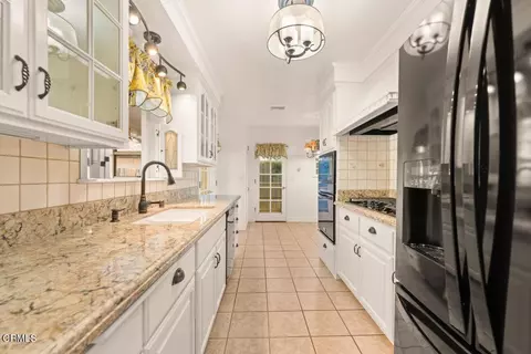 Kitchen - 413 Descanso Ave, Ojai, CA 93023 photo 1 of 5