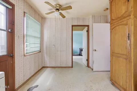 Entry Way - 456 E Poplar St, Oxnard, CA 93033 photo 2 of 2