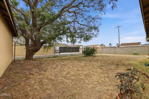 Exterior - 456 E Poplar St, Oxnard, CA 93033 photo 6 of 7