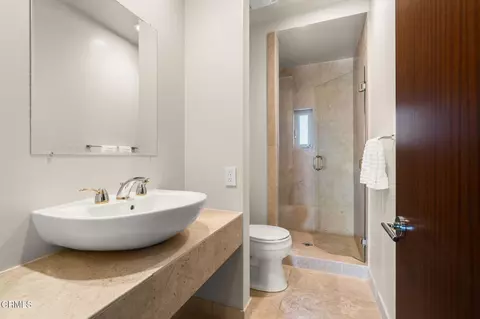 Bath - 827 Mandalay Beach Rd, Oxnard, CA 93035 photo 1 of 8