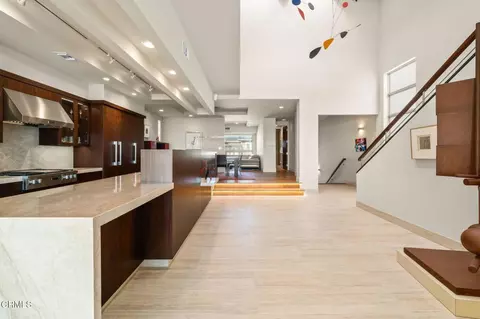 Entry Way - 827 Mandalay Beach Rd, Oxnard, CA 93035 photo 4 of 9