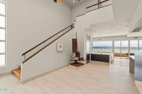 Entry Way - 827 Mandalay Beach Rd, Oxnard, CA 93035 photo 5 of 9