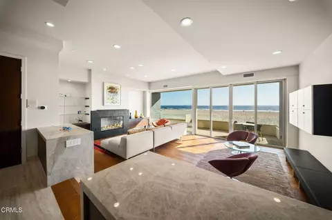 Living - 827 Mandalay Beach Rd, Oxnard, CA 93035 photo 1 of 2